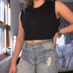 Cropped Cutoff Top🖤